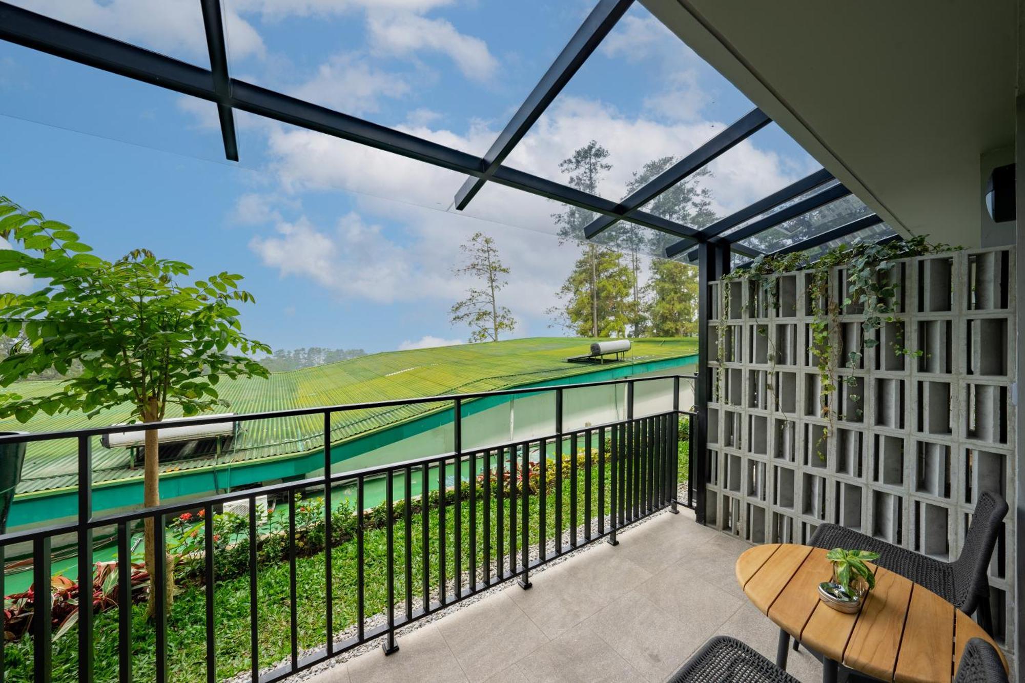 Swiss-Belresort Dago Heritage Bandung Exterior photo